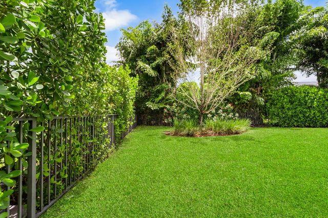11745 Bayview Circle, Parkland, FL 33076