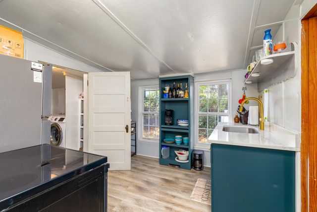 2112 Lake Shore Drive, Manning, SC 29102