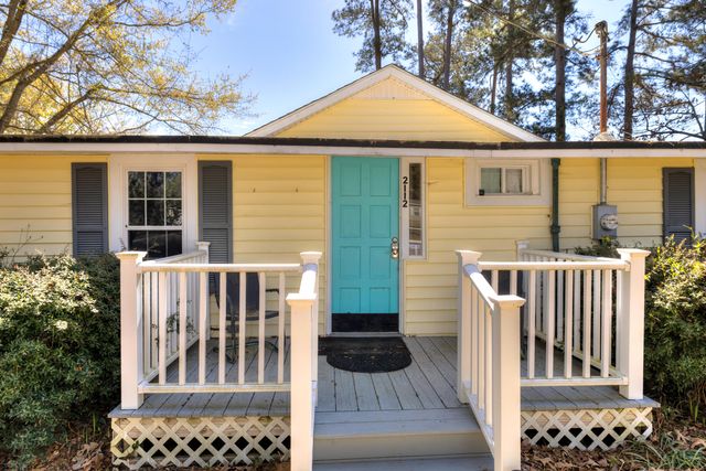 2112 Lake Shore Drive, Manning, SC 29102