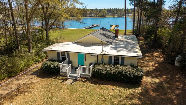 2112 Lake Shore Drive, Manning, SC 29102