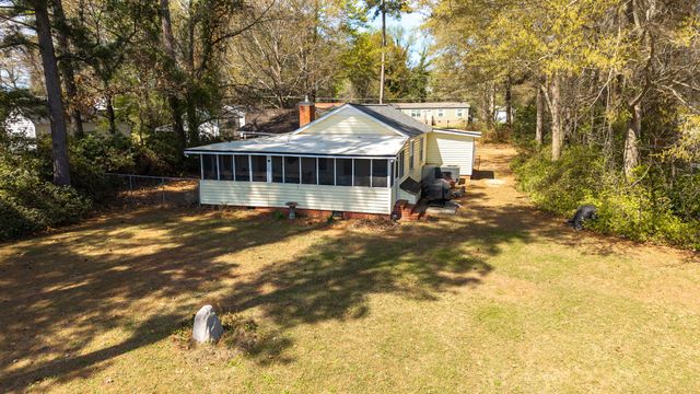 2112 Lake Shore Drive, Manning, SC 29102