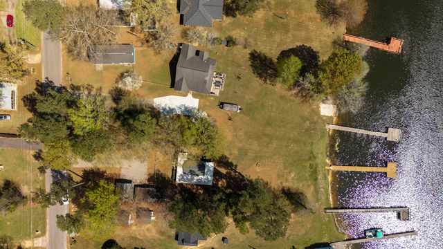 2112 Lake Shore Drive, Manning, SC 29102
