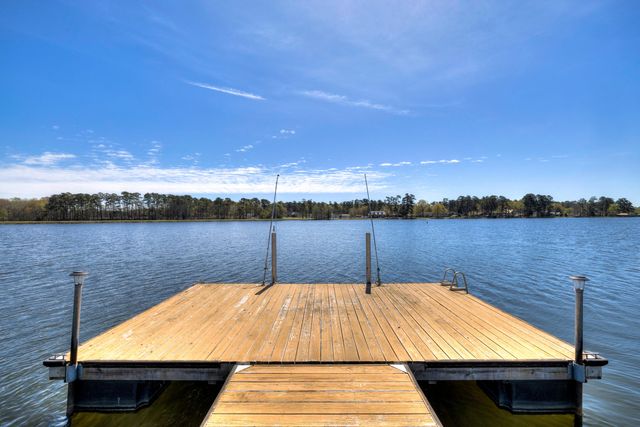 2112 Lake Shore Drive, Manning, SC 29102