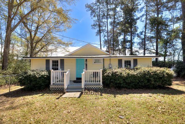 2112 Lake Shore Drive, Manning, SC 29102