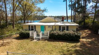 2112 Lake Shore Drive, Manning, SC 29102