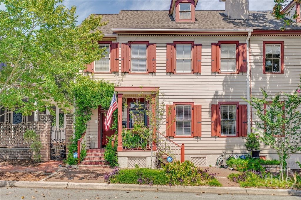 Image 1 of property listing at 540 E Taylor Street, Savannah, GA 31401