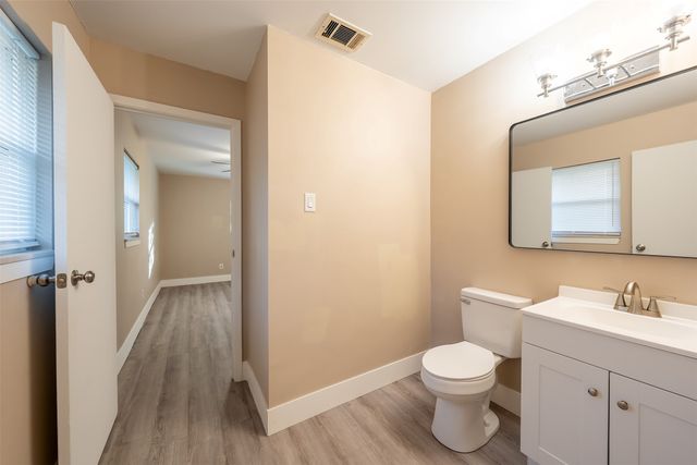 2300 Glenview, Tyler, TX 75701