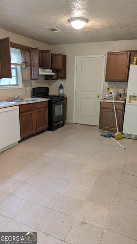 1009 Autumn Crest Court, Stone Mountain, GA 30083