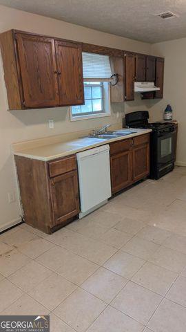 1009 Autumn Crest Court, Stone Mountain, GA 30083