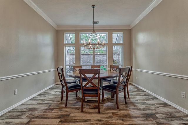 31 E Palmer Bend, The Woodlands, TX 77381