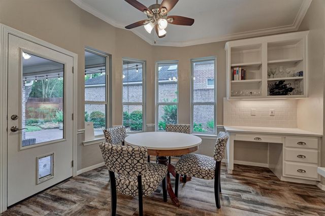 31 E Palmer Bend, The Woodlands, TX 77381