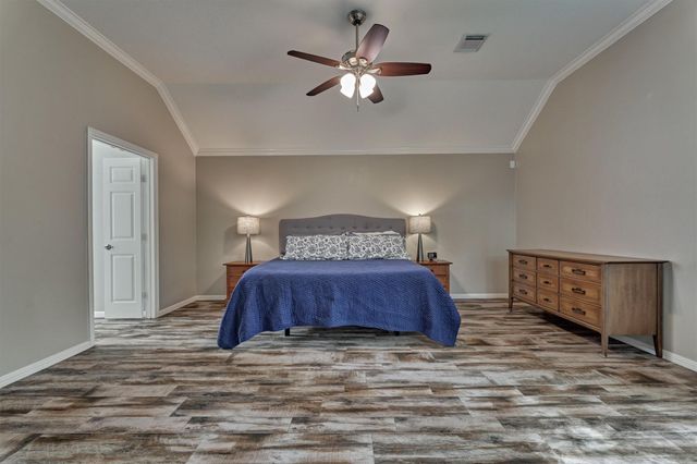 31 E Palmer Bend, The Woodlands, TX 77381