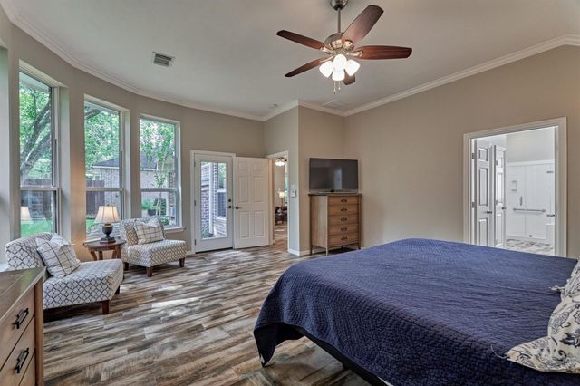31 E Palmer Bend, The Woodlands, TX 77381
