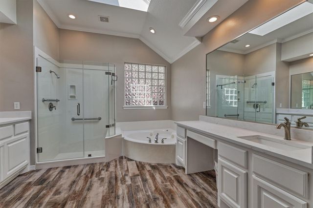 31 E Palmer Bend, The Woodlands, TX 77381