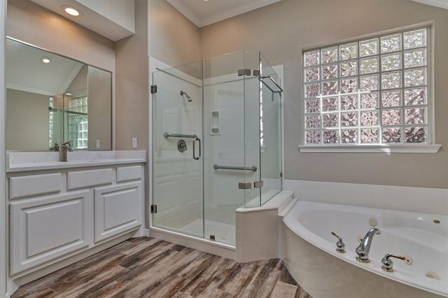 31 E Palmer Bend, The Woodlands, TX 77381