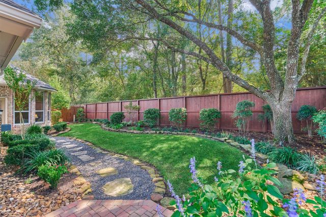 31 E Palmer Bend, The Woodlands, TX 77381