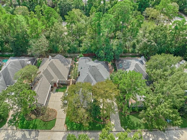 31 E Palmer Bend, The Woodlands, TX 77381