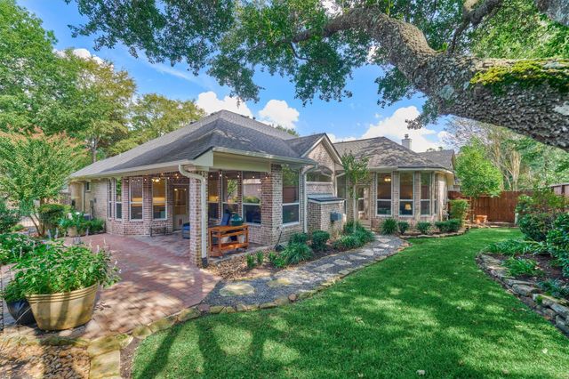 31 E Palmer Bend, The Woodlands, TX 77381
