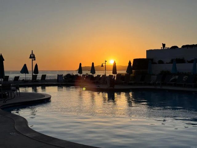1820 Avenida Del Mundo 208, Coronado, CA 92118