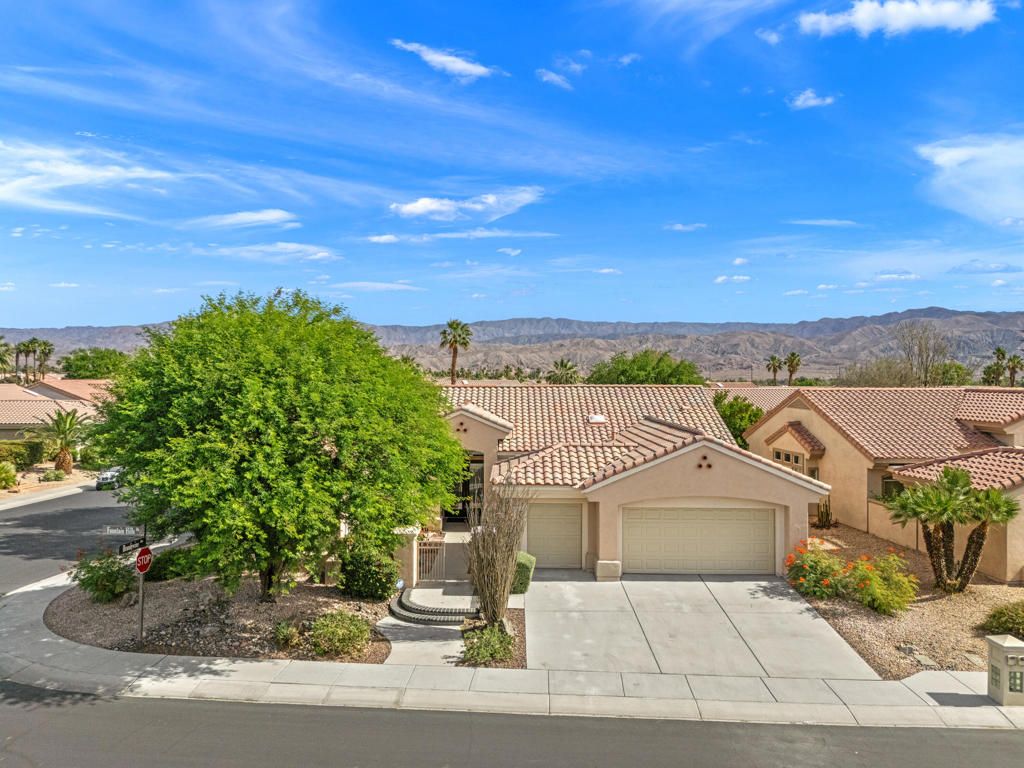 Image 1 of property listing at 78892 Fountain Hills Drive, Palm Desert, CA 92211