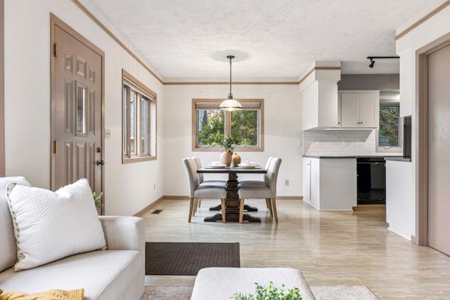 109 7th Avenue N, Hopkins, MN 55343