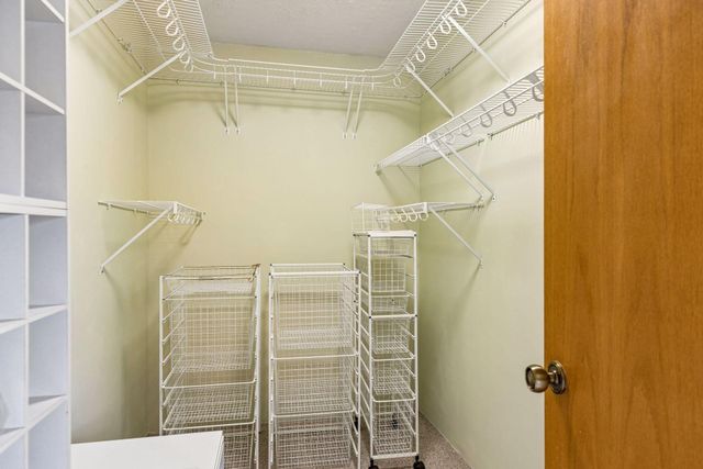109 7th Avenue N, Hopkins, MN 55343