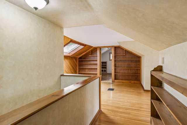 109 7th Avenue N, Hopkins, MN 55343