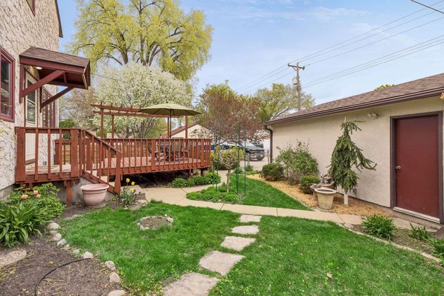 109 7th Avenue N, Hopkins, MN 55343
