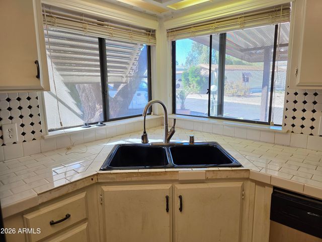 2233 E BEHREND Drive 178, Phoenix, AZ 85024