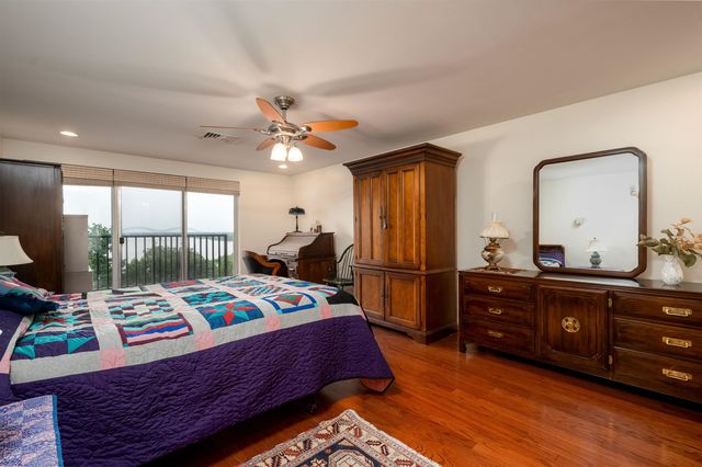 655 S Riverside Dr Apt 801, Memphis, TN 38103