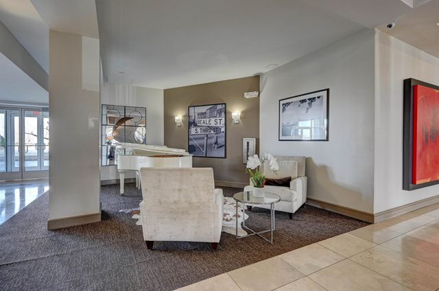 655 S Riverside Dr Apt 801, Memphis, TN 38103