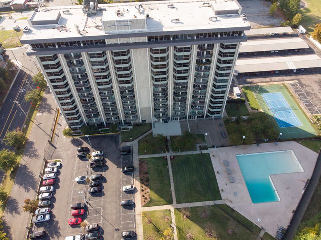 655 S Riverside Dr Apt 801, Memphis, TN 38103