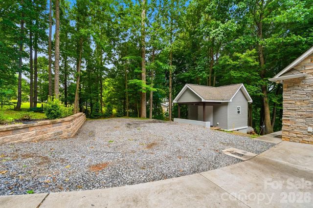 176 Charis Lane, Statesville, NC 28677