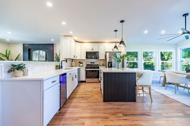 544 Cedar Court, Munster, IN 46321