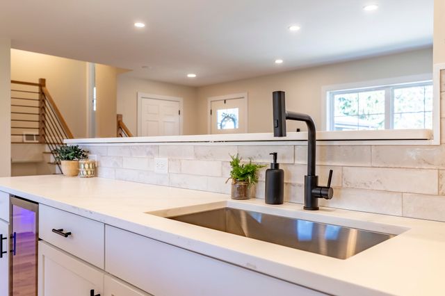 544 Cedar Court, Munster, IN 46321