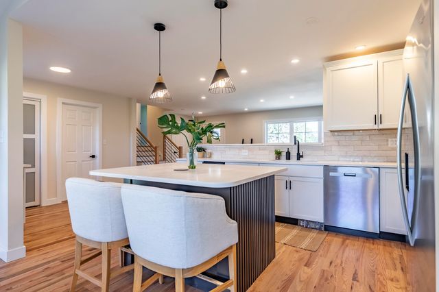 544 Cedar Court, Munster, IN 46321