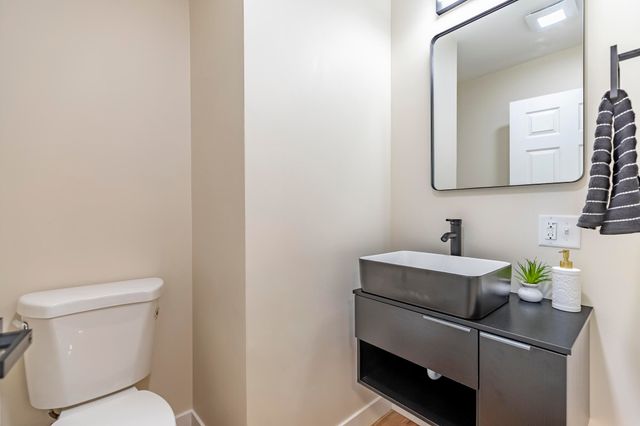 544 Cedar Court, Munster, IN 46321