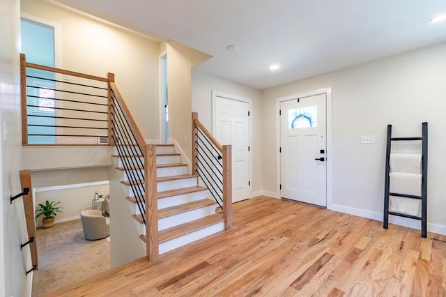 544 Cedar Court, Munster, IN 46321