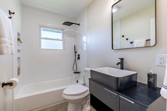 544 Cedar Court, Munster, IN 46321