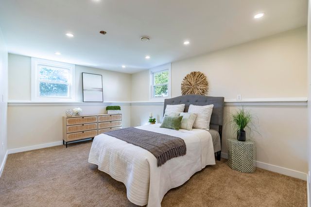 544 Cedar Court, Munster, IN 46321