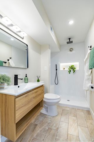 544 Cedar Court, Munster, IN 46321