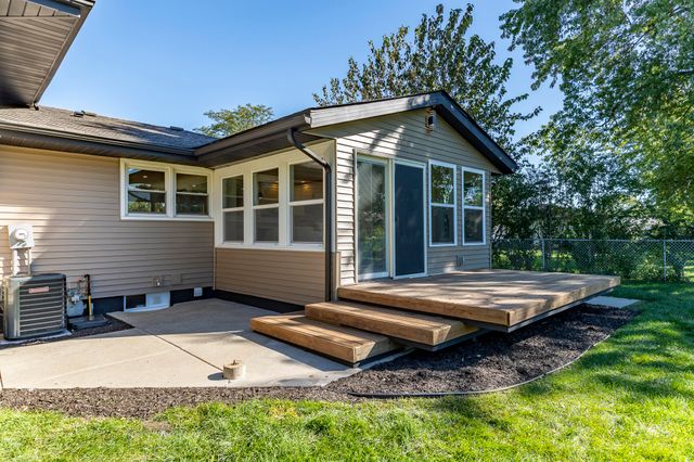 544 Cedar Court, Munster, IN 46321