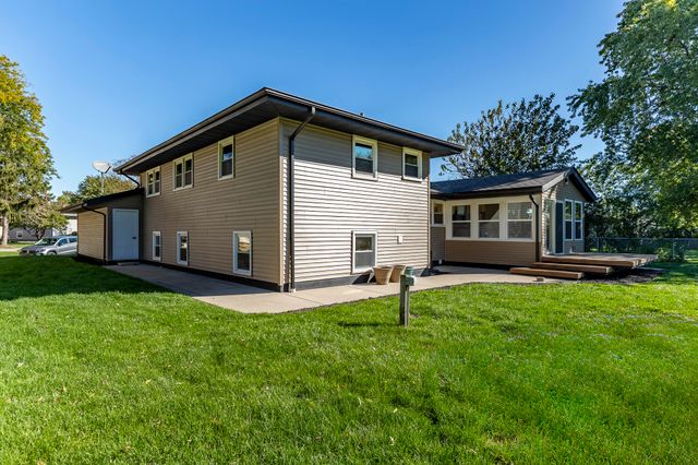 544 Cedar Court, Munster, IN 46321