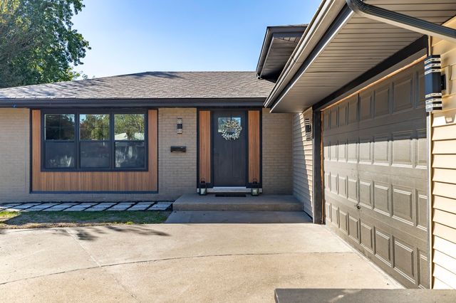 544 Cedar Court, Munster, IN 46321