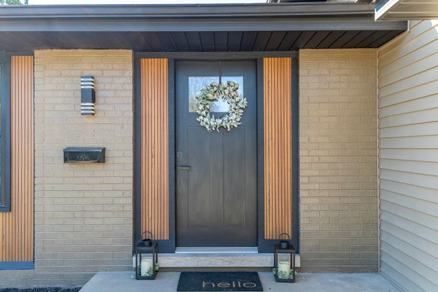 544 Cedar Court, Munster, IN 46321