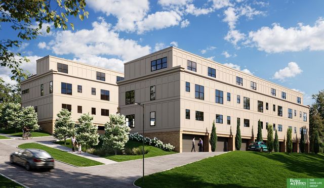 1016 S 33rd Court, Omaha, NE 68105