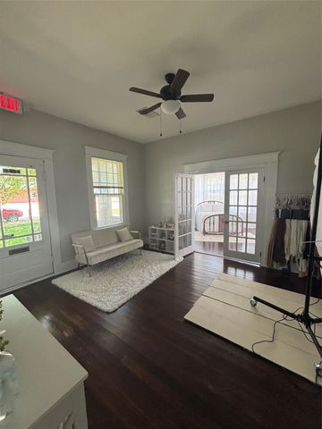 311 W Sam Rayburn Drive, Bonham, TX 75418