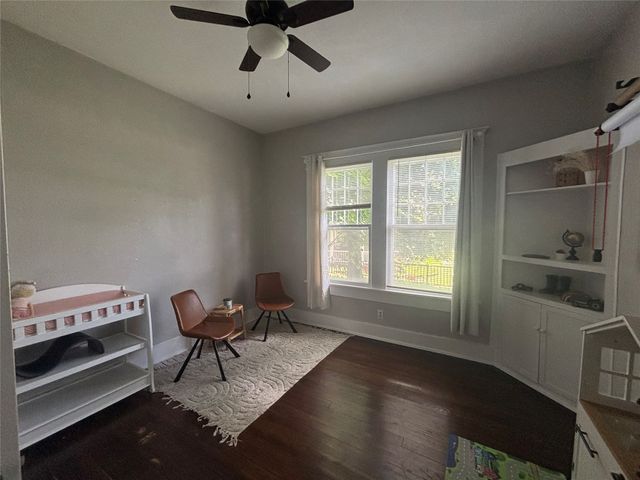 311 W Sam Rayburn Drive, Bonham, TX 75418