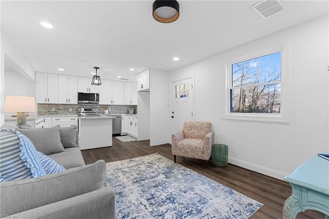 6329 Orchard RD, New Kent, VA 23124