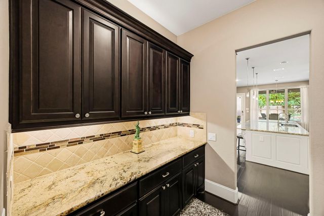 2 Turin Turn Drive, Missouri City, TX 77459